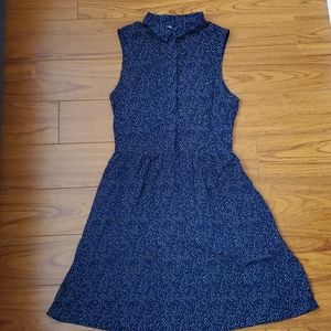 Sleeveless Polka-dot dress